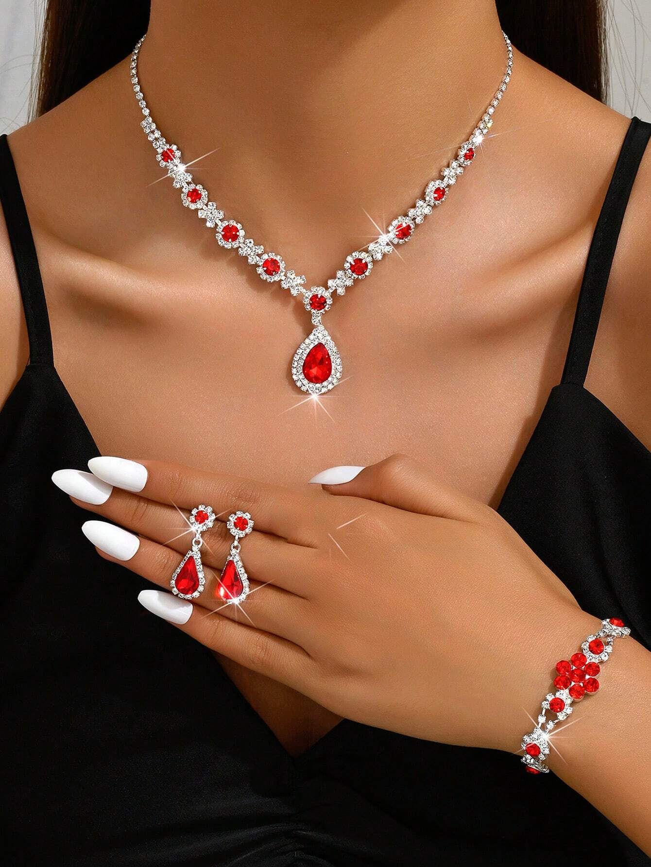 Wedding Dinner Fashion Jewelry Set, Including Necklace, Earrings, And Bracelet. Floral Design With Rhinestones In Silver Color