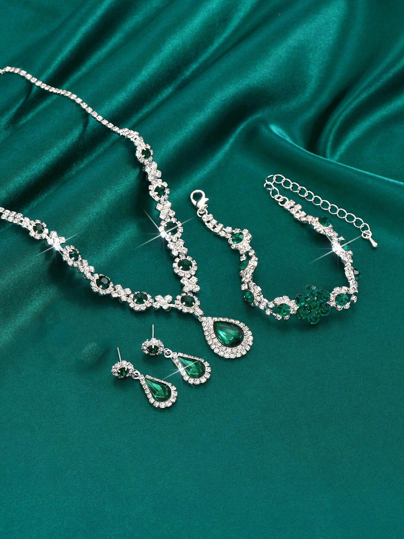 Wedding Dinner Fashion Jewelry Set, Including Necklace, Earrings, And Bracelet. Floral Design With Rhinestones In Silver Color