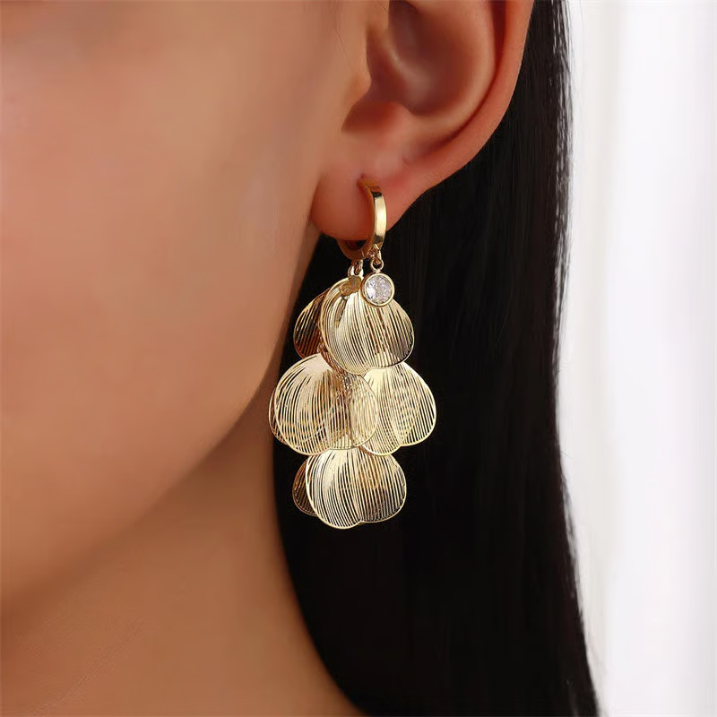 🍀Women's earrings with a leaf-shaped pendant