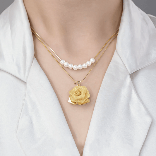 🌹 Elegant Rose Necklace – Light & Luxurious Charm for Every Occasion ✨💖